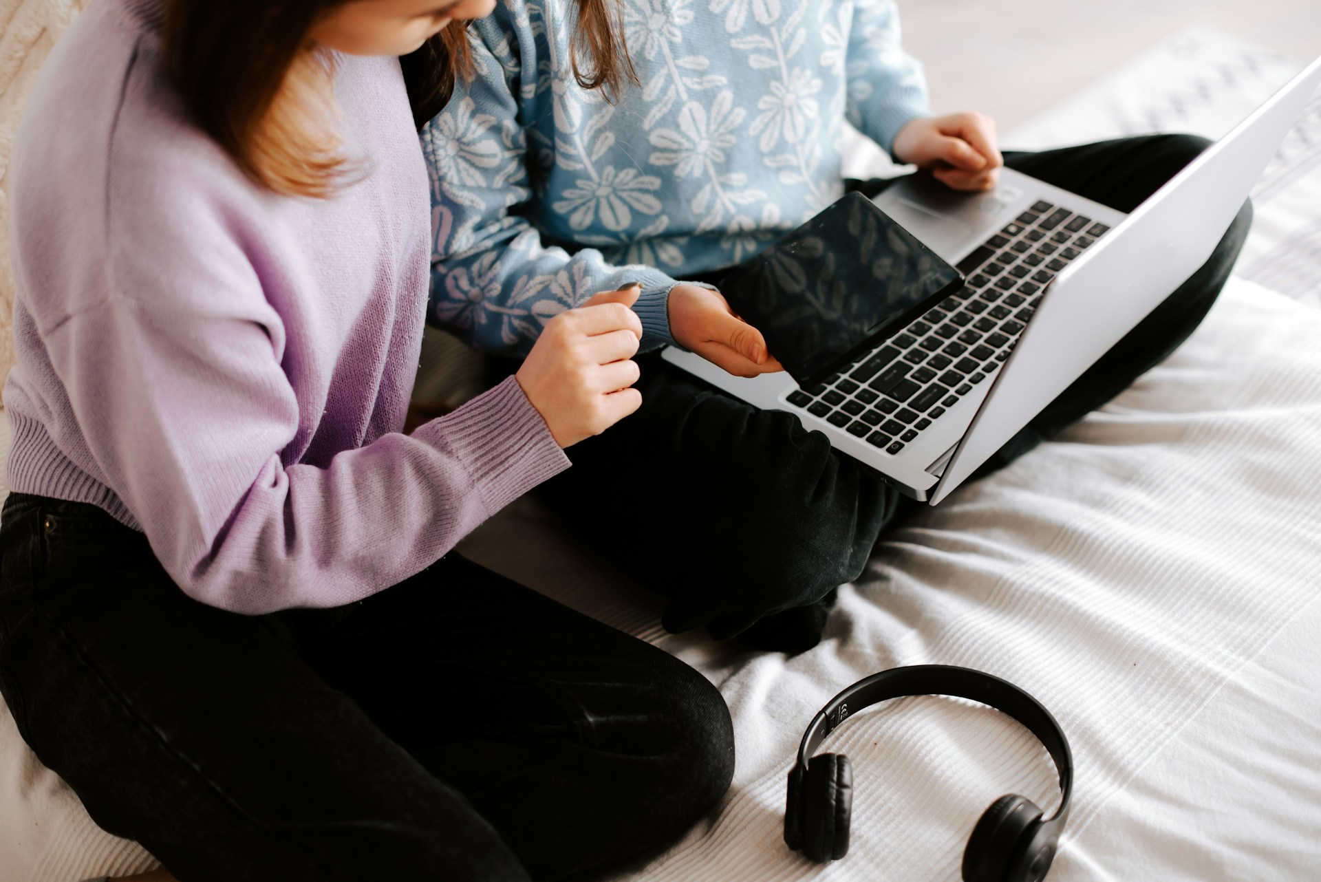 Monitoring Without Invading Trust: Building Respectful Habits at Home